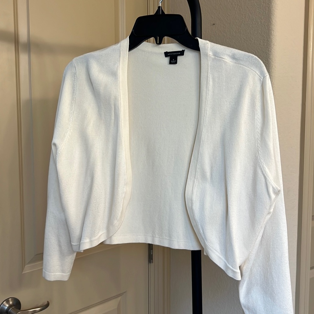 Ann Taylor cream short shrug to cover shoulder and arms cardigan